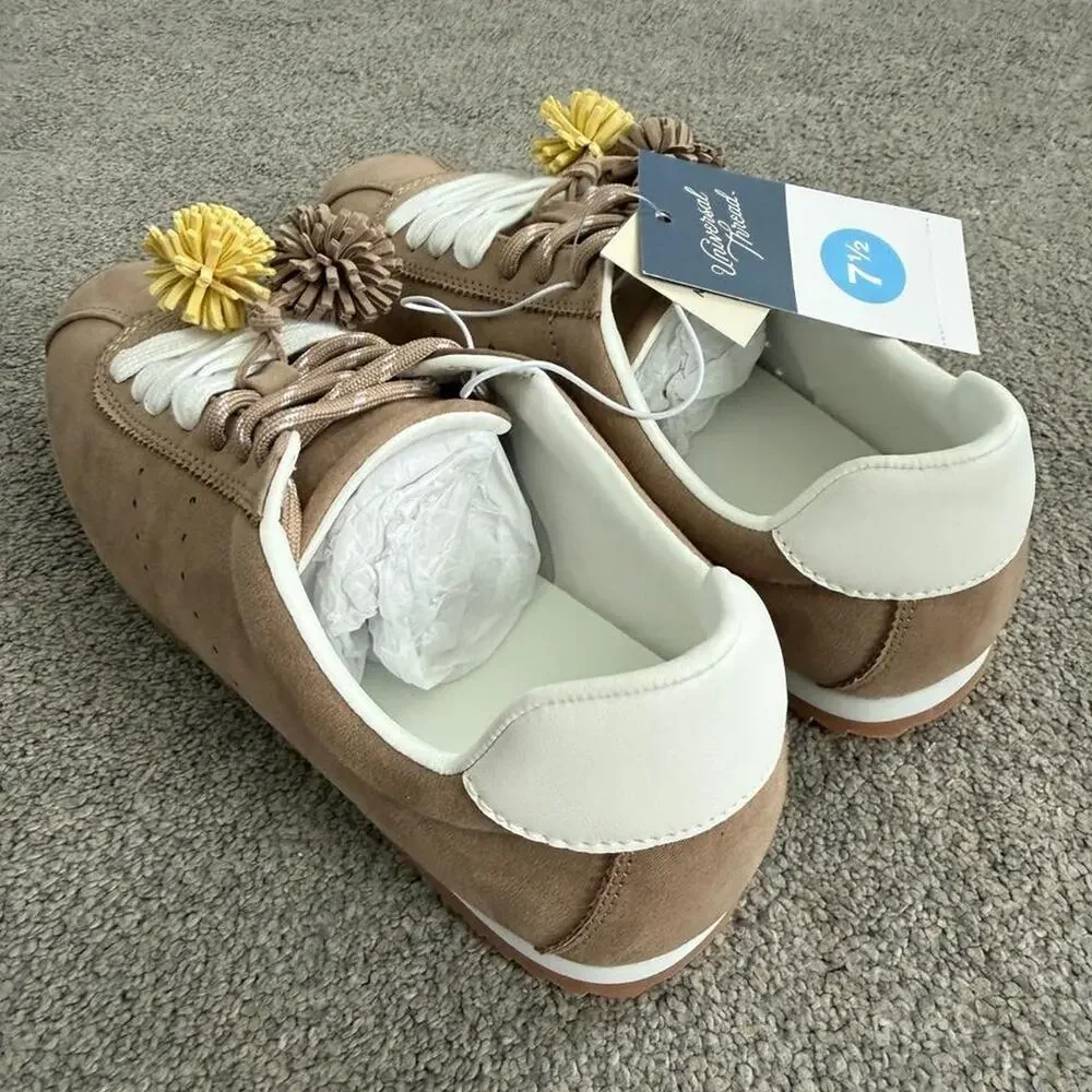 Universal thread tan brown